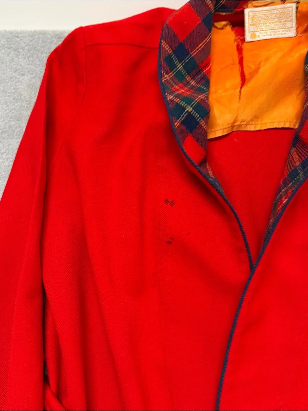 Vintage PENDLETON 100% Pure Virgin Wool Bathrobe Red USA Made Size Medium